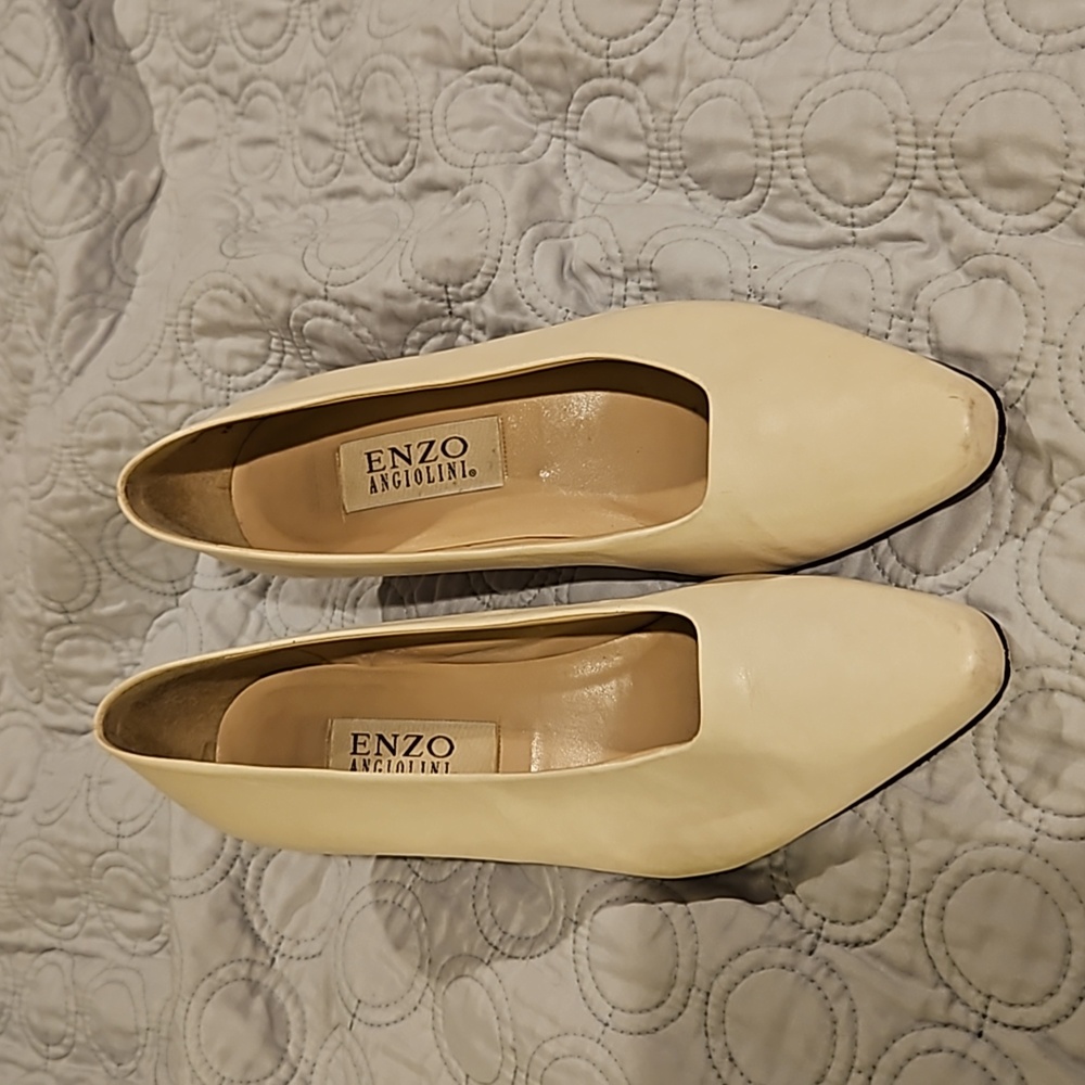 Enzo Angiolini Pumps